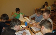 Dzieci w trakcie zajęć z kartografii