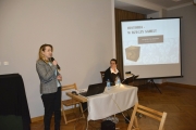 Dr Marta Tylza-Janosz opisuje temat spotkania