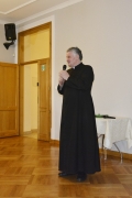 Ks. Franciszek Knapik, Proboszcz Parafii pw. św. św. Małgorzaty i Katarzyny w Kętach przemawia do zebranych